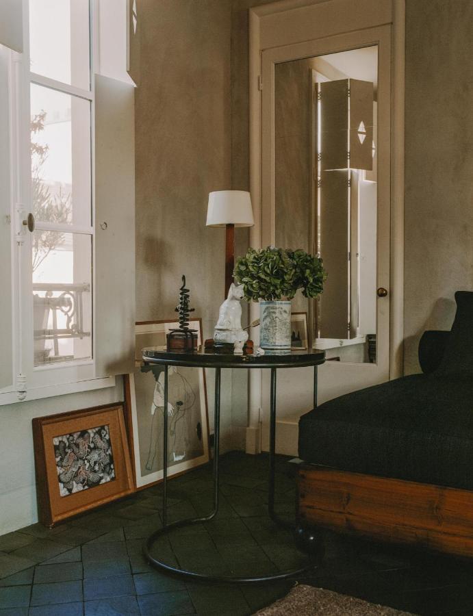 Appartamento Famous Parisian Designer'S Pied-A-Terre In Le Marais Esterno foto