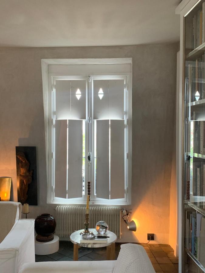 Appartamento Famous Parisian Designer'S Pied-A-Terre In Le Marais Esterno foto